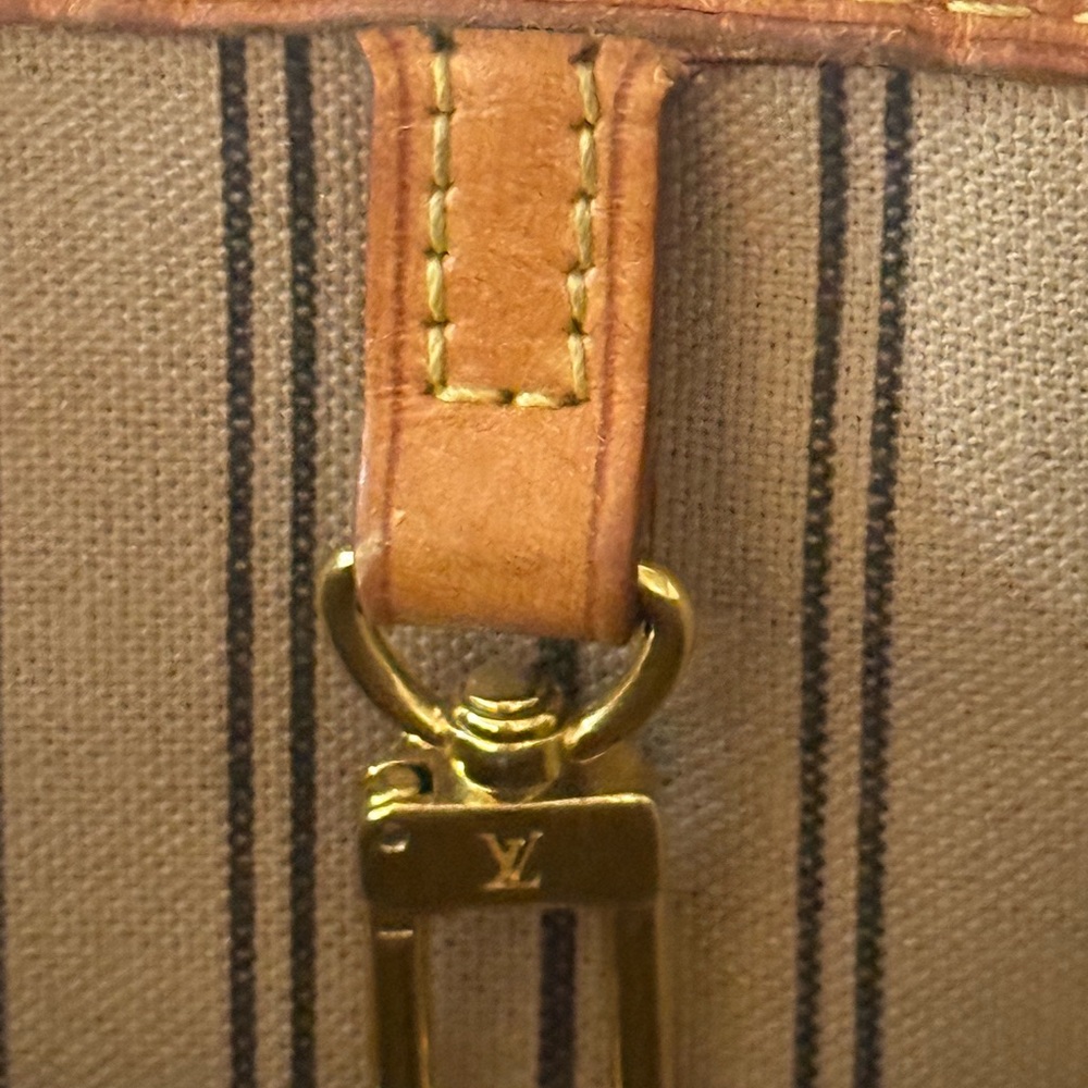 Louis Vuitton Classic Monogram Neverfull MM Tote - Picture 3 of 12